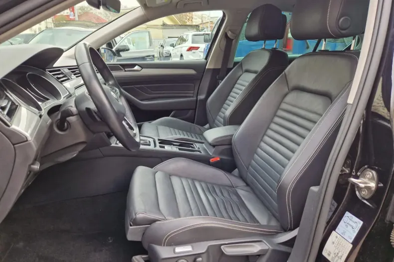 Volkswagen Passat din 2020 cu 99.578 km - oferta VOL123804 - foto 8