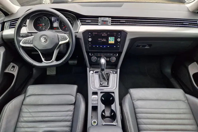 Volkswagen Passat din 2020 cu 99.578 km - oferta VOL123804 - foto 9