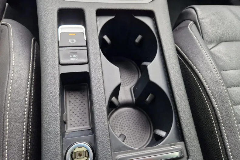 Volkswagen Passat din 2020 cu 99.578 km - oferta VOL123804 - foto 19