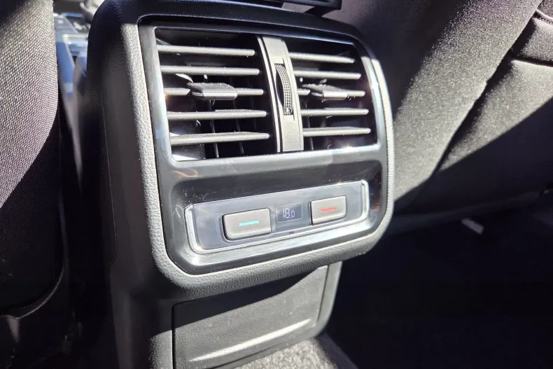 Volkswagen Passat din 2020 cu 95.160 km - oferta VOL123817 - foto 21