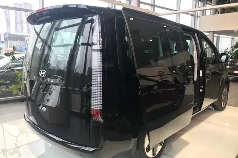 Hyundai STARIA din 2025 cu 1 km - oferta HYU123833 - foto 9