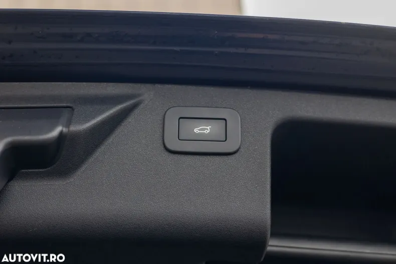 Land Rover Discovery Sport din 2022 cu 29.000 km - oferta LAN123835 - foto 10