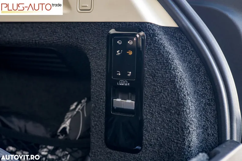 Land Rover Range Rover din 2023 cu 30.000 km - oferta LAN123842 - foto 21