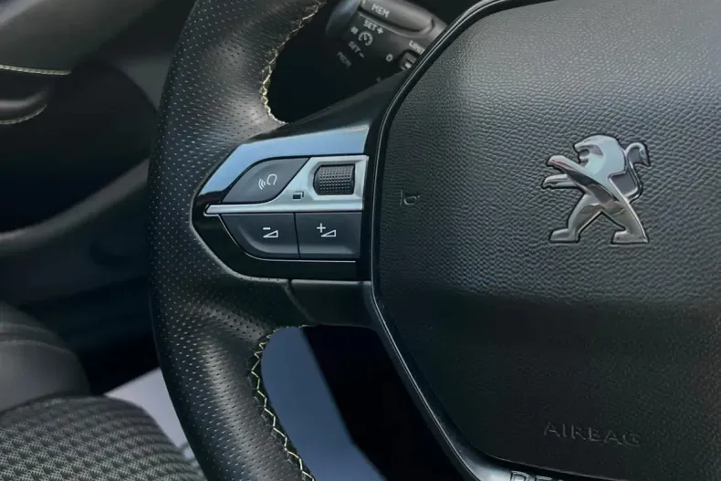 Peugeot 208 din 2020 cu 130.586 km - oferta PEU123845 - foto 21