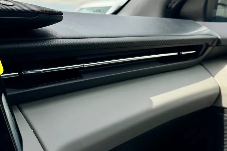 Ford Capri din 2025 cu 1.500 km - oferta FOR123856 - foto 6