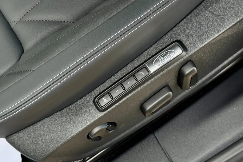 Ford Capri din 2025 cu 1.500 km - oferta FOR123856 - foto 21