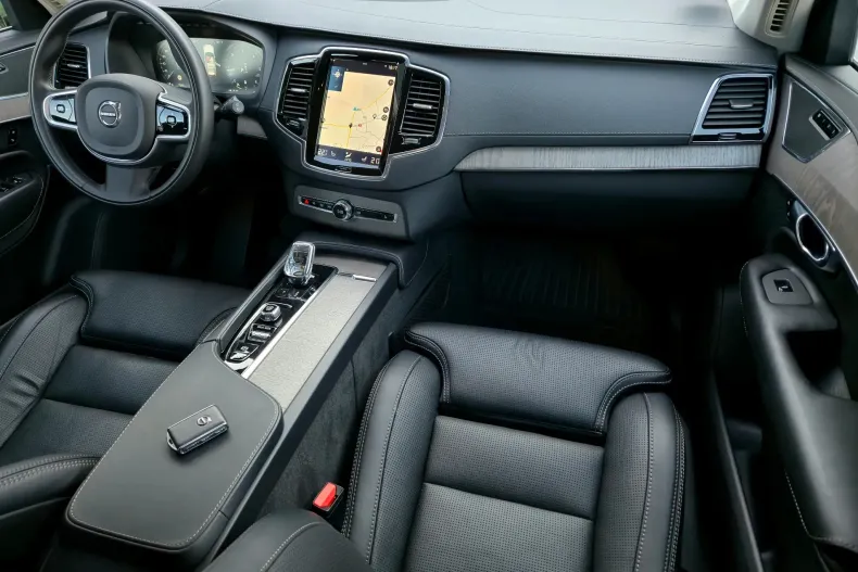 Volvo XC90 din 2020 cu 178.200 km - oferta VOL123863 - foto 6