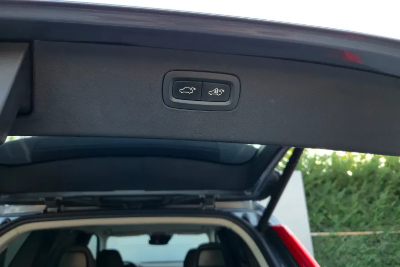 Volvo XC90 din 2020 cu 178.200 km - oferta VOL123863 - foto 11