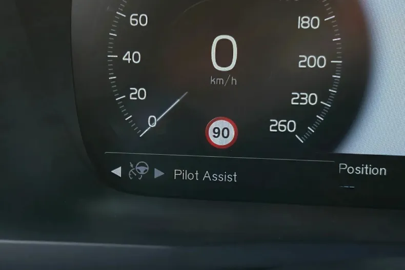 Volvo XC90 din 2020 cu 178.200 km - oferta VOL123863 - foto 16