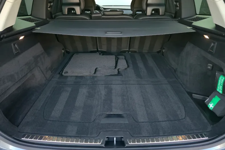 Volvo XC90 din 2020 cu 178.200 km - oferta VOL123863 - foto 36