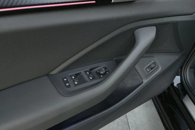 Skoda Superb din 2025 cu 6.500 km - oferta SKO123867 - foto 15