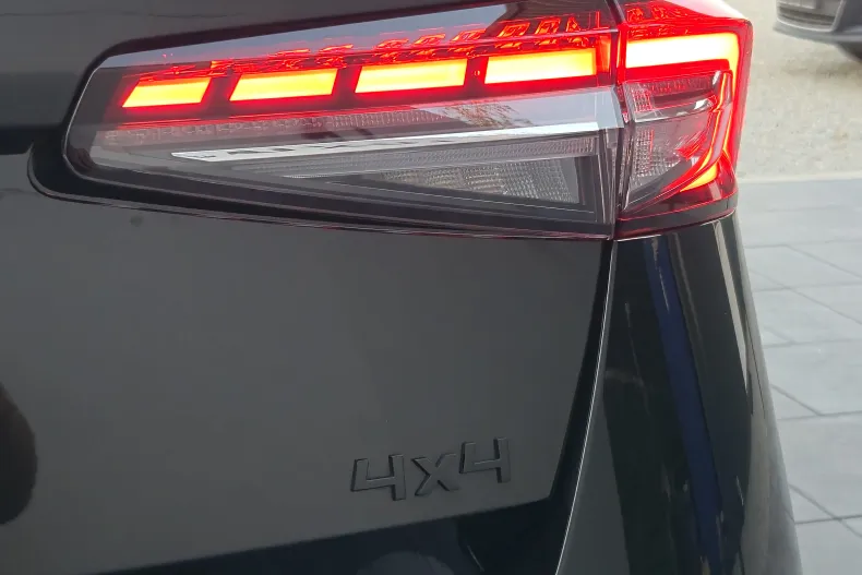 Skoda Superb din 2025 cu 6.500 km - oferta SKO123867 - foto 20