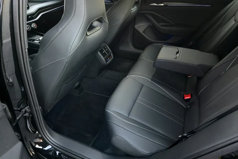 Skoda Superb din 2025 cu 6.500 km - oferta SKO123867 - foto 24