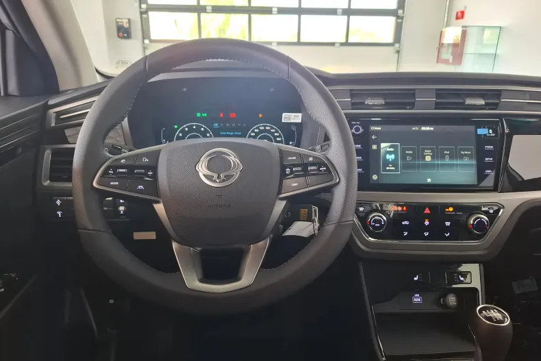 KG Mobility Korrando din 2025 cu 9 km - oferta KGM123873 - foto 11