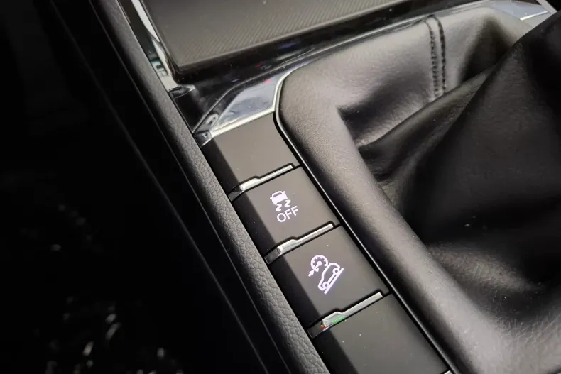 KG Mobility Korrando din 2025 cu 9 km - oferta KGM123873 - foto 17