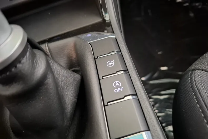 KG Mobility Korrando din 2025 cu 9 km - oferta KGM123873 - foto 18