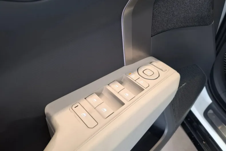 Kia EV3 din 2025 cu 1 km - oferta KIA123881 - foto 13