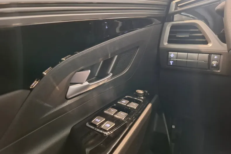 Ssangyong Korando din 2024 cu 8 km - oferta SSA123886 - foto 11