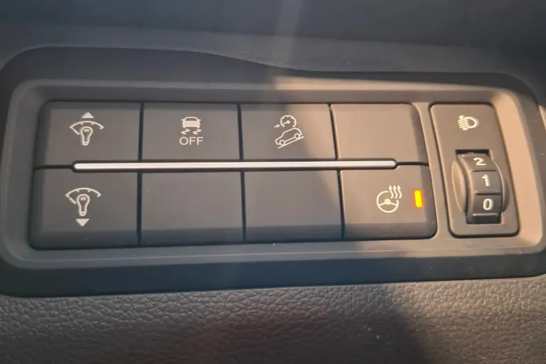 Ssangyong Tivoli din 2024 cu 8 km - oferta SSA123887 - foto 33