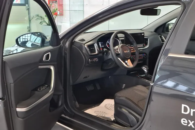 Kia XCeed din 2024 cu 1.400 km - oferta KIA123889 - foto 9