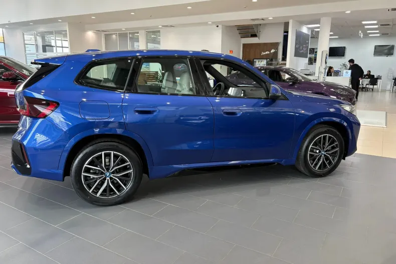 BMW iX1 din 2025 cu 1 km - oferta BMW123914 - foto 4