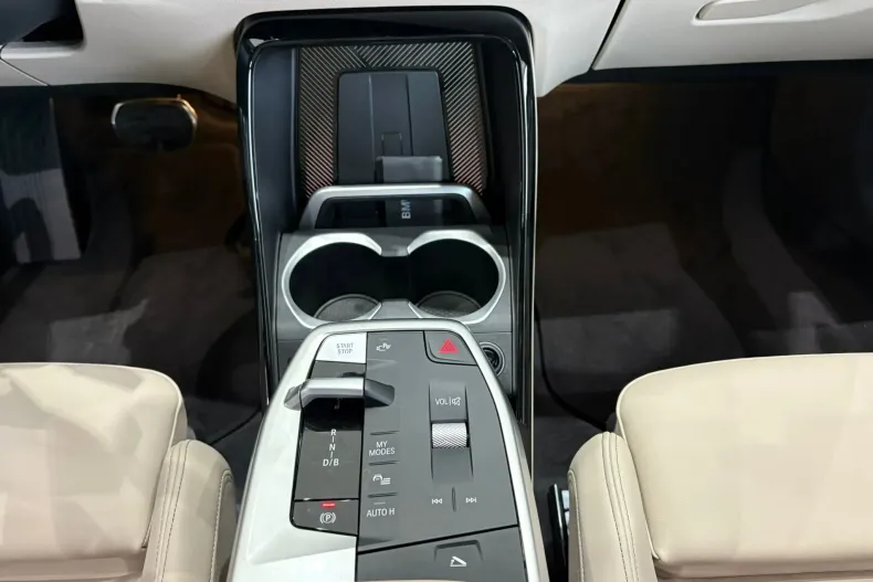 BMW iX1 din 2025 cu 1 km - oferta BMW123914 - foto 11