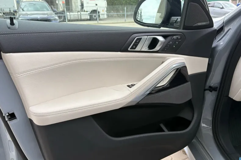 BMW X6 din 2025 cu 10 km - oferta BMW123915 - foto 12