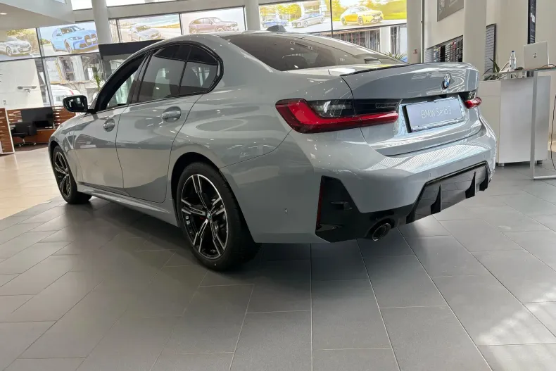 BMW Seria 3 din 2024 cu 1 km - oferta BMW123922 - foto 3