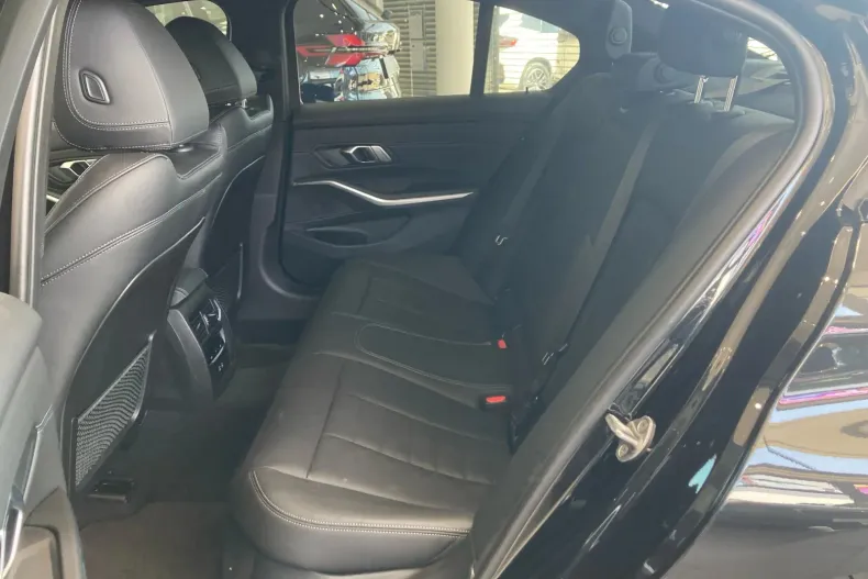 BMW Seria 3 din 2023 cu 7.400 km - oferta BMW123924 - foto 11