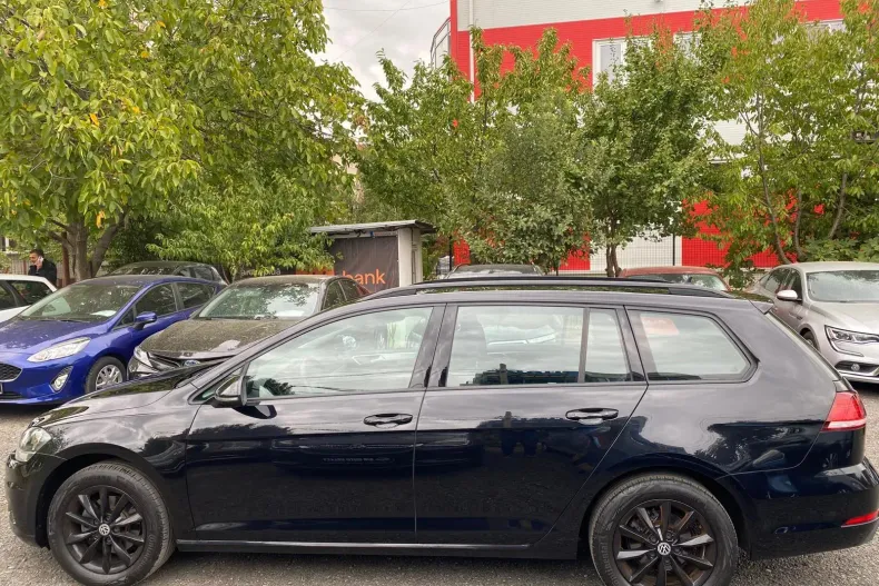 Volkswagen Golf din 2020 cu 144.000 km - oferta VOL123929 - foto 2