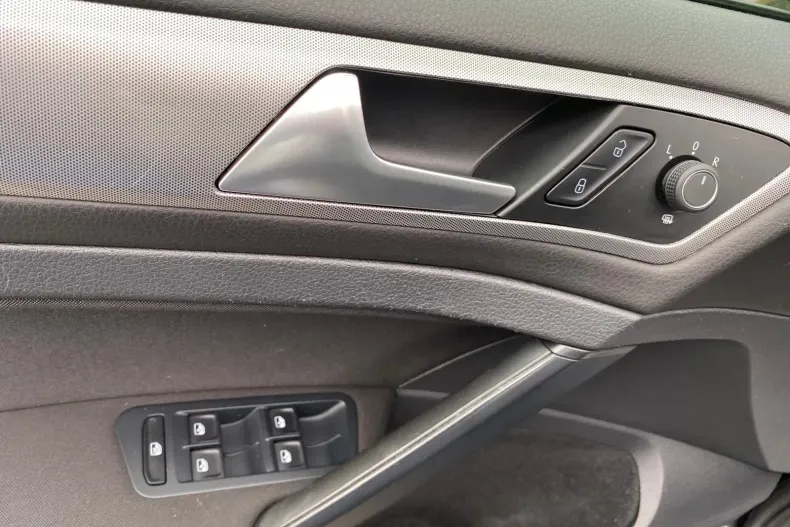 Volkswagen Golf din 2020 cu 144.000 km - oferta VOL123929 - foto 15