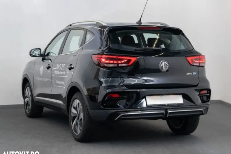 MG ZS EV din 2023 cu 7.900 km - oferta MG0123931 - foto 4