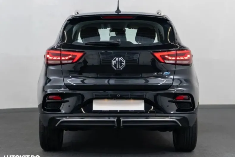 MG ZS EV din 2023 cu 7.900 km - oferta MG0123931 - foto 5