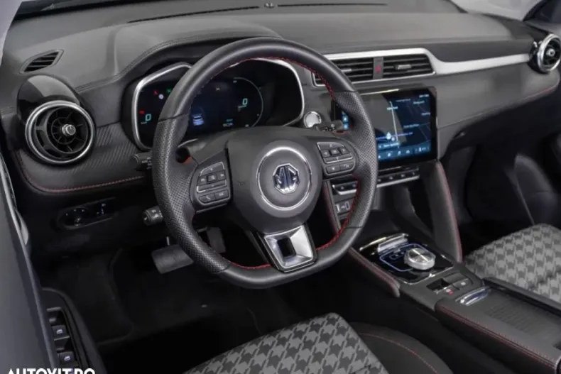 MG ZS EV din 2023 cu 7.900 km - oferta MG0123931 - foto 9