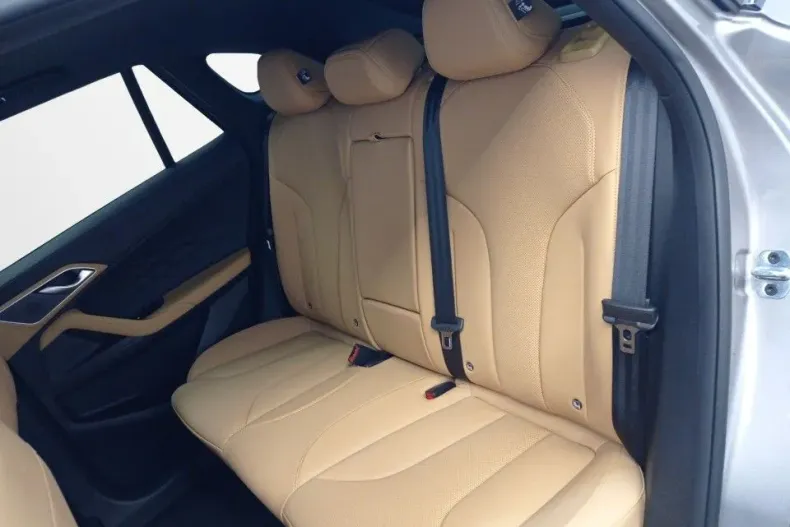 MG HS din 2025 cu 2.000 km - oferta MG0123932 - foto 13