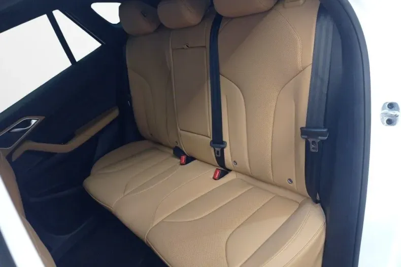 MG HS din 2024 cu 4.700 km - oferta MG0123934 - foto 13