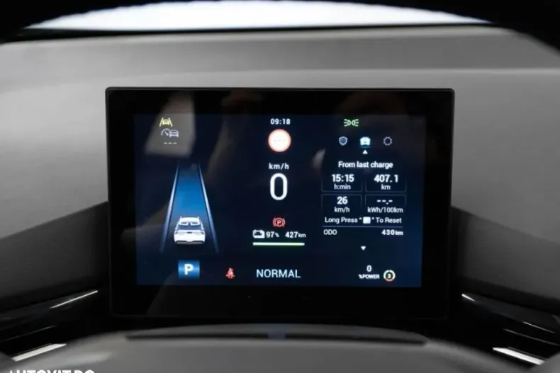 MG MG4 din 2023 cu 6.100 km - oferta MG0123939 - foto 8