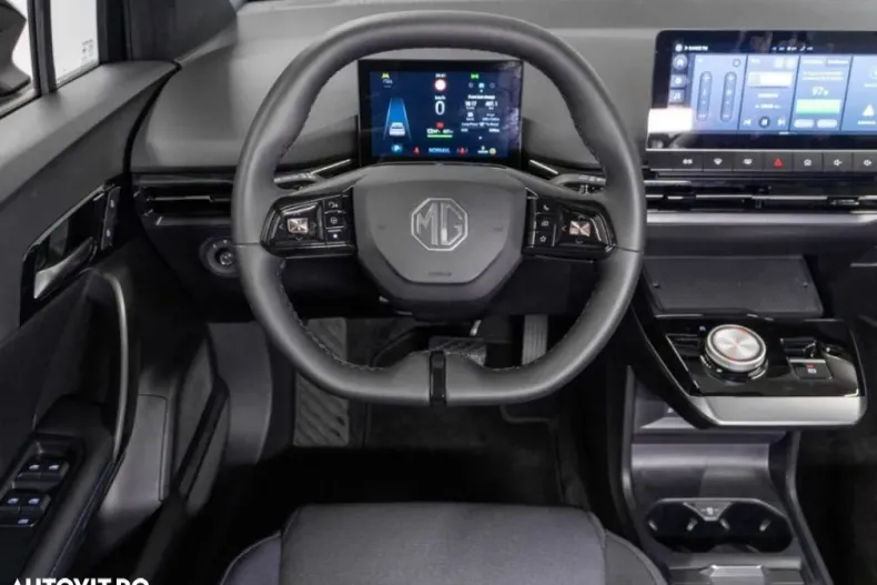 MG MG4 din 2023 cu 6.100 km - oferta MG0123939 - foto 11