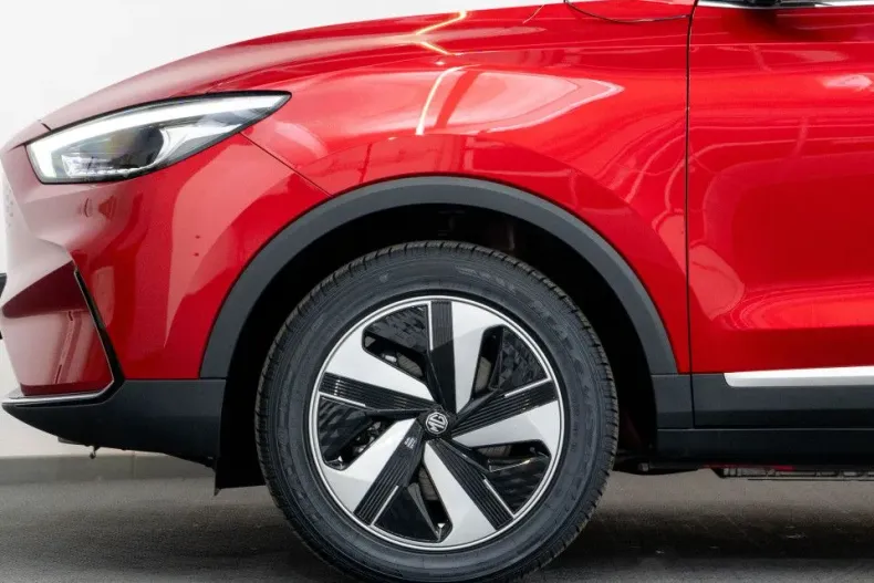 MG ZS EV din 2024 cu 5 km - oferta MG0123940 - foto 7