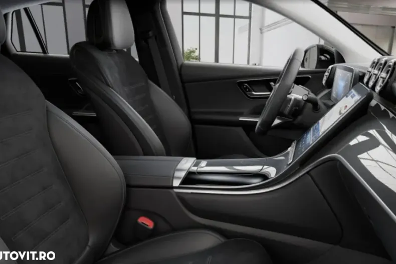 Mercedes-Benz GLC din 2025 cu 9.900 km - oferta MER123953 - foto 9
