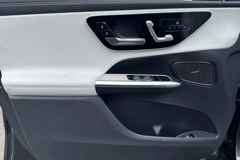 Mercedes-Benz GLC din 2024 cu 15.917 km - oferta MER123957 - foto 15