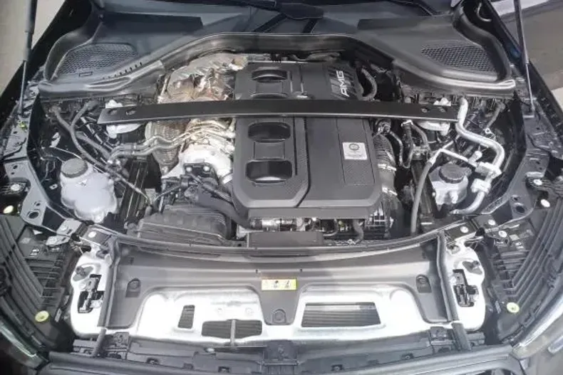 Mercedes-Benz GLC din 2024 cu 9.900 km - oferta MER123974 - foto 9