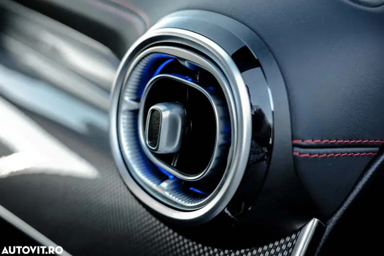 Mercedes-Benz GLC din 2024 cu 9.900 km - oferta MER123974 - foto 16