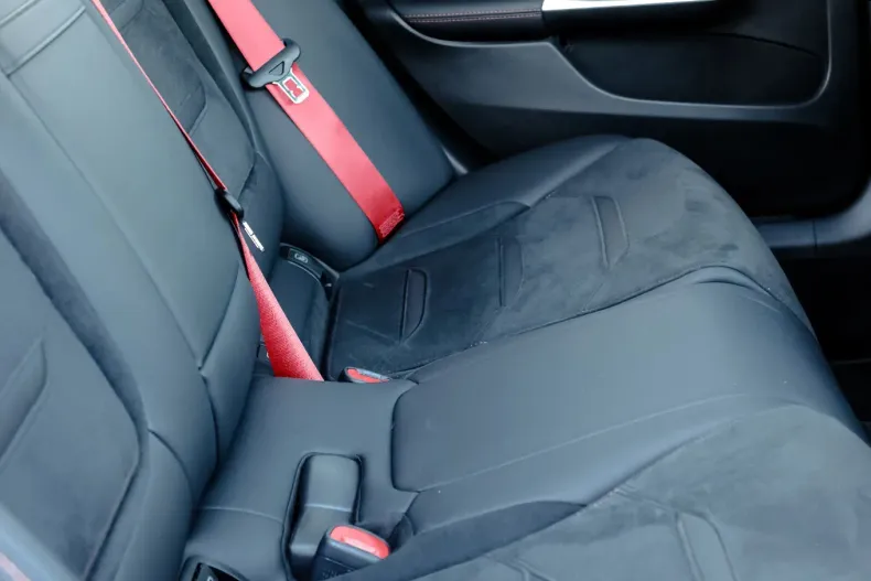 Mercedes-Benz C din 2023 cu 13.787 km - oferta MER123983 - foto 20