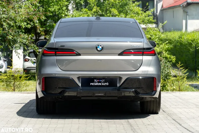 BMW Seria 7 din 2025 cu 10.900 km - oferta BMW124000 - foto 4