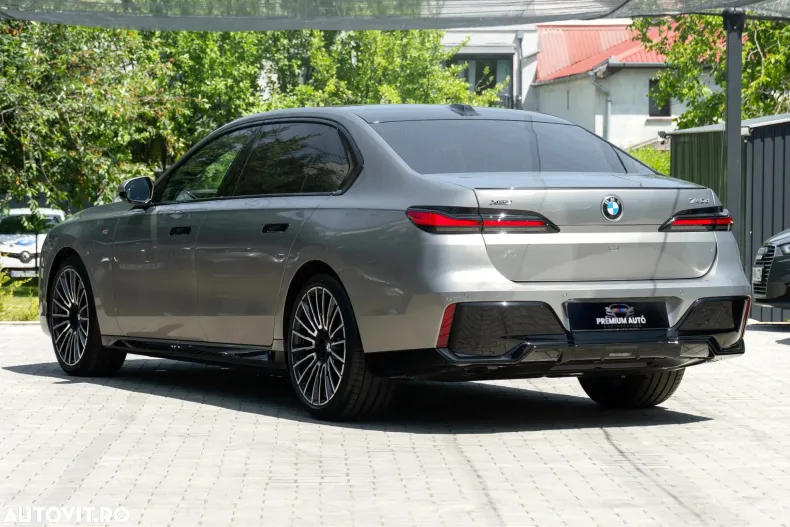 BMW Seria 7 din 2025 cu 10.900 km - oferta BMW124000 - foto 5