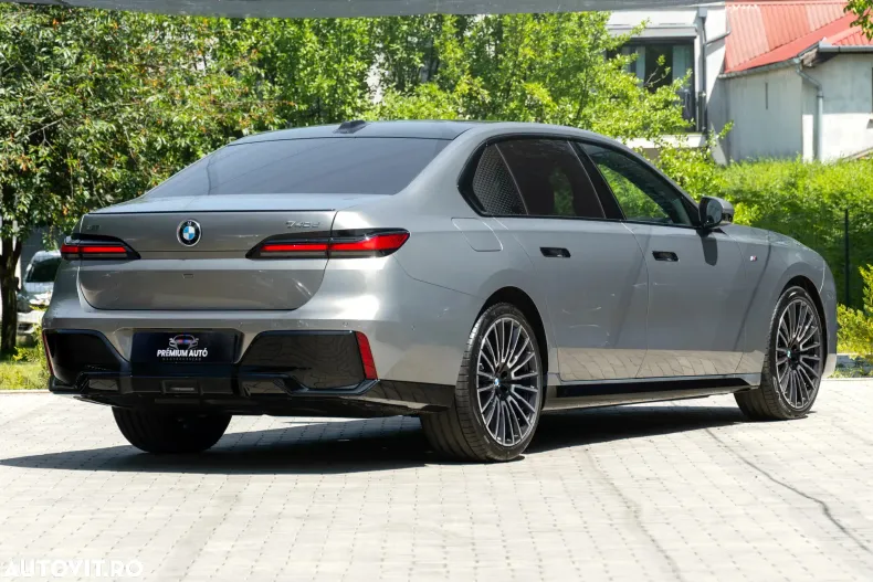 BMW Seria 7 din 2025 cu 10.900 km - oferta BMW124000 - foto 6