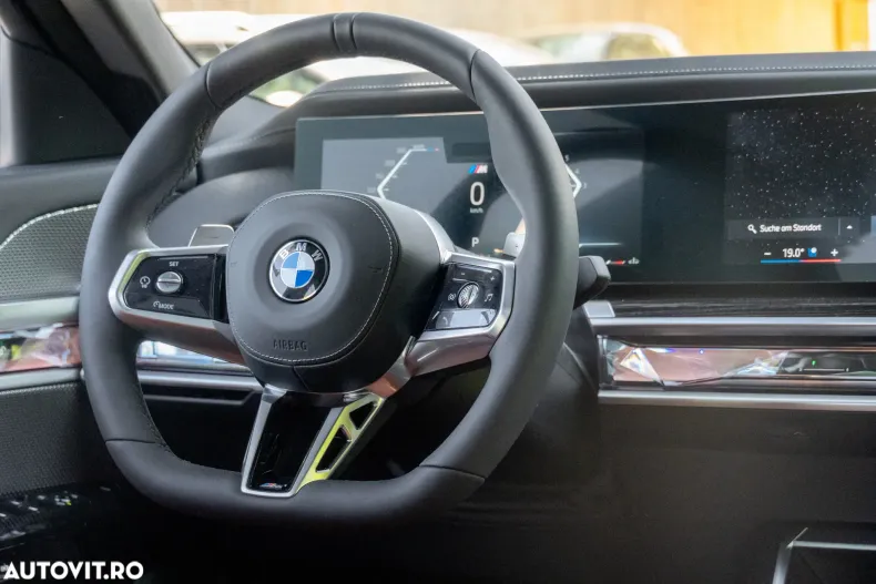 BMW Seria 7 din 2025 cu 10.900 km - oferta BMW124000 - foto 8