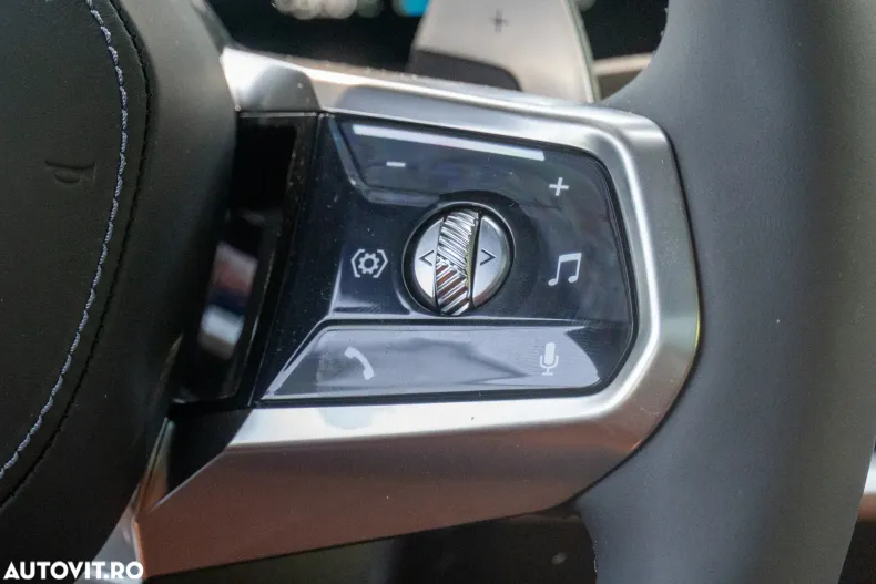 BMW Seria 7 din 2025 cu 10.900 km - oferta BMW124000 - foto 21