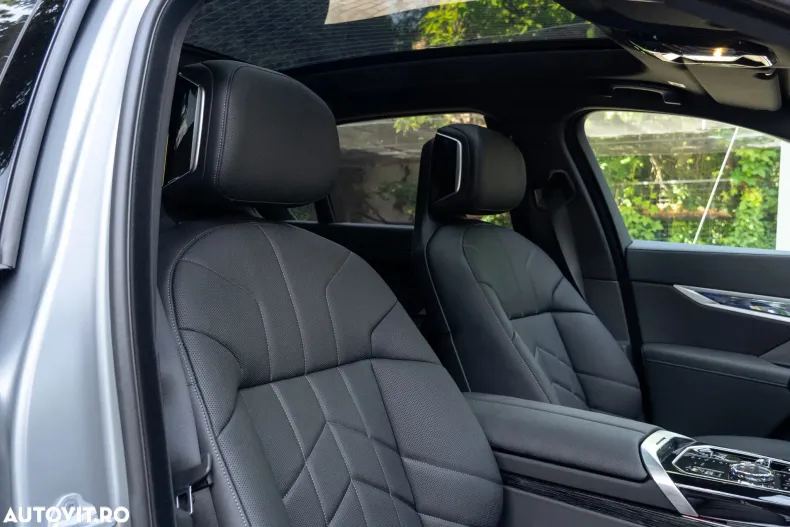 BMW Seria 7 din 2025 cu 12.500 km - oferta BMW124006 - foto 14